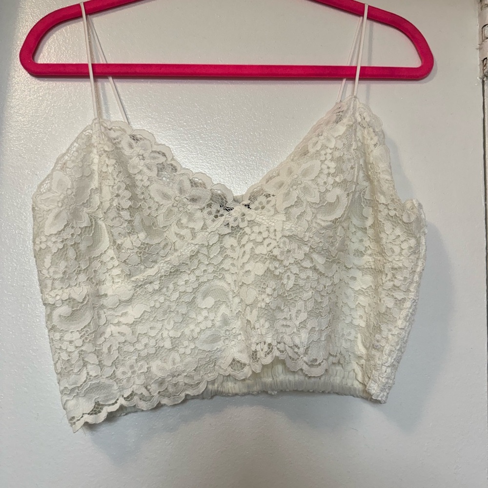 EXPRESS Allover Lace Cropped Cami - White, Large